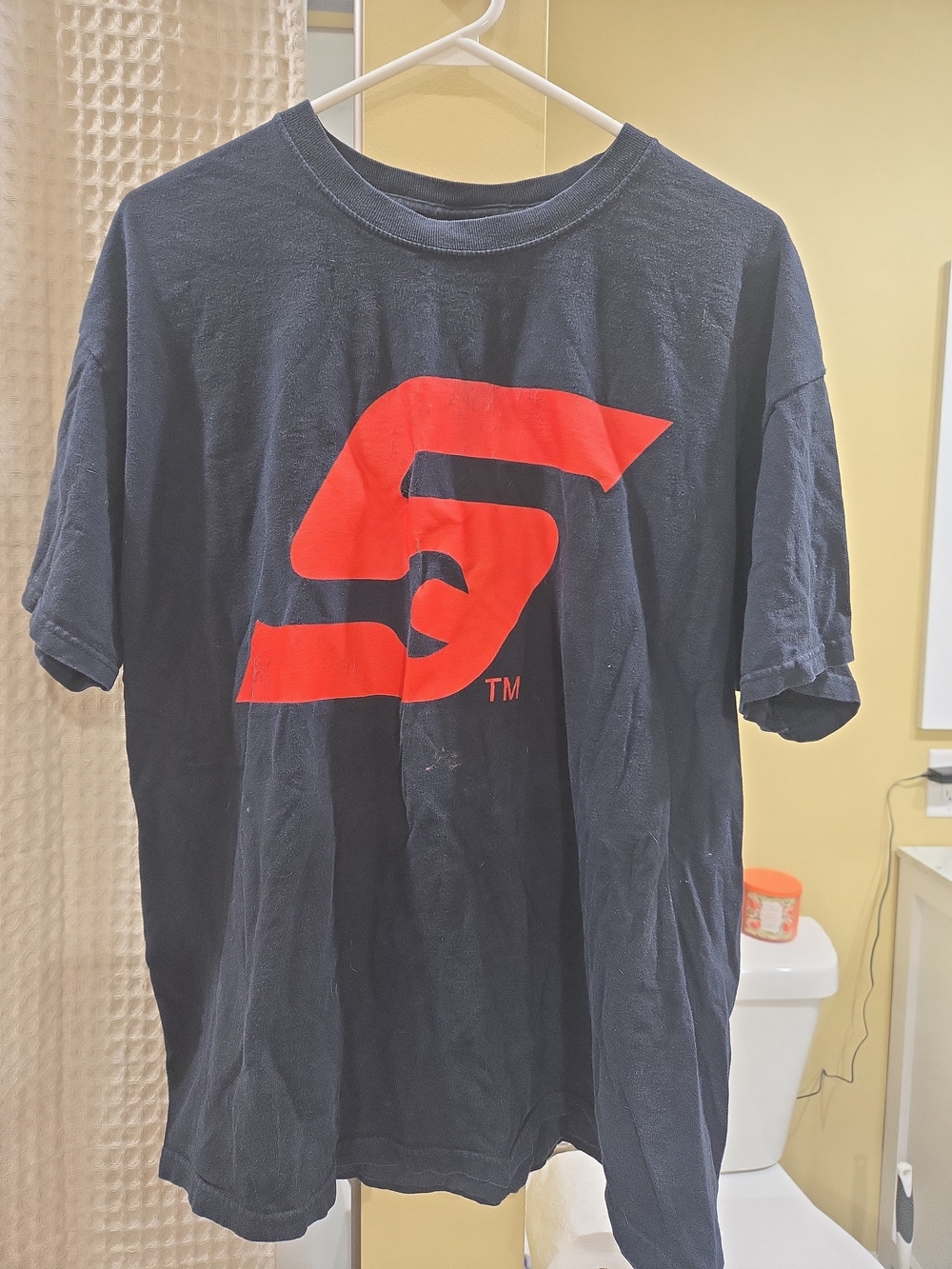 Vintage Snap On Men's Black Tee with Red Graphic Logo